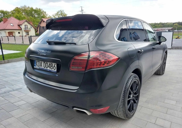 Porsche Cayenne cena 104550 przebieg: 191000, rok produkcji 2012 z Szczucin małe 92